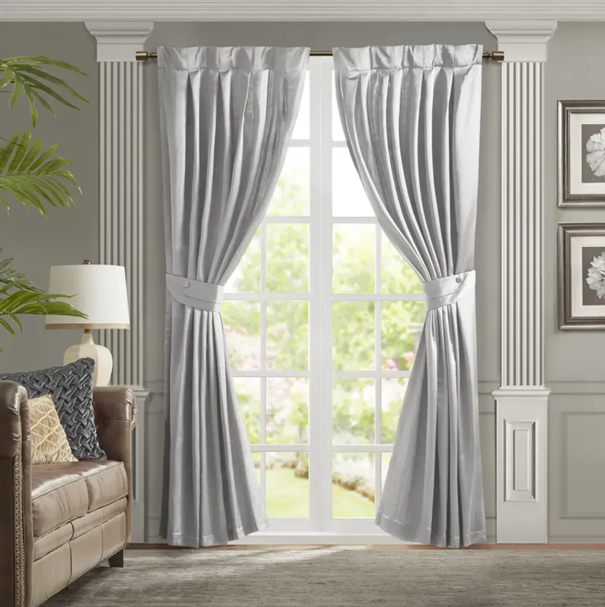 Croscill Classics Avignon Silver Pleat Curtain Panel with Tieback (Single)