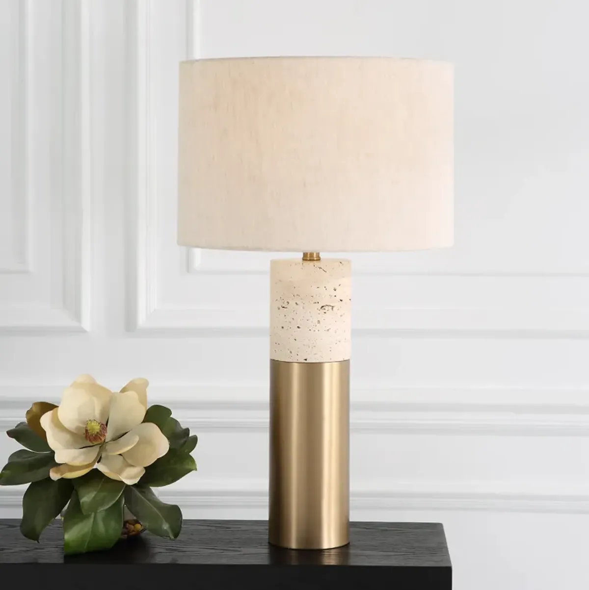 Gravitas Elegant Lamp