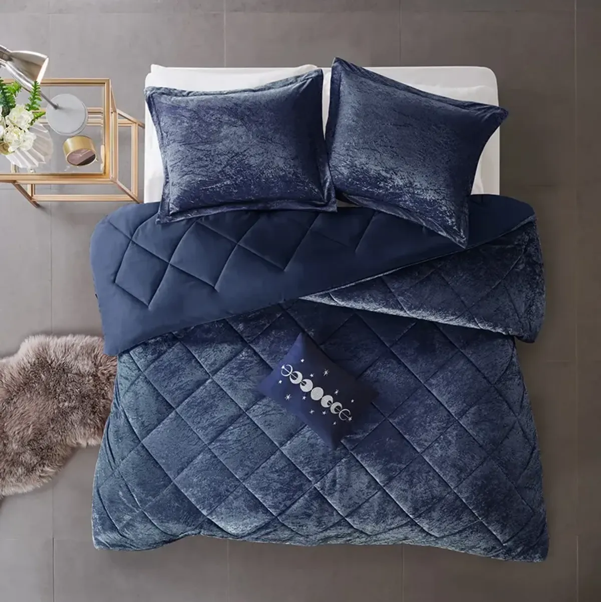 Intelligent Design Felicia Navy Velvet Comforter Set