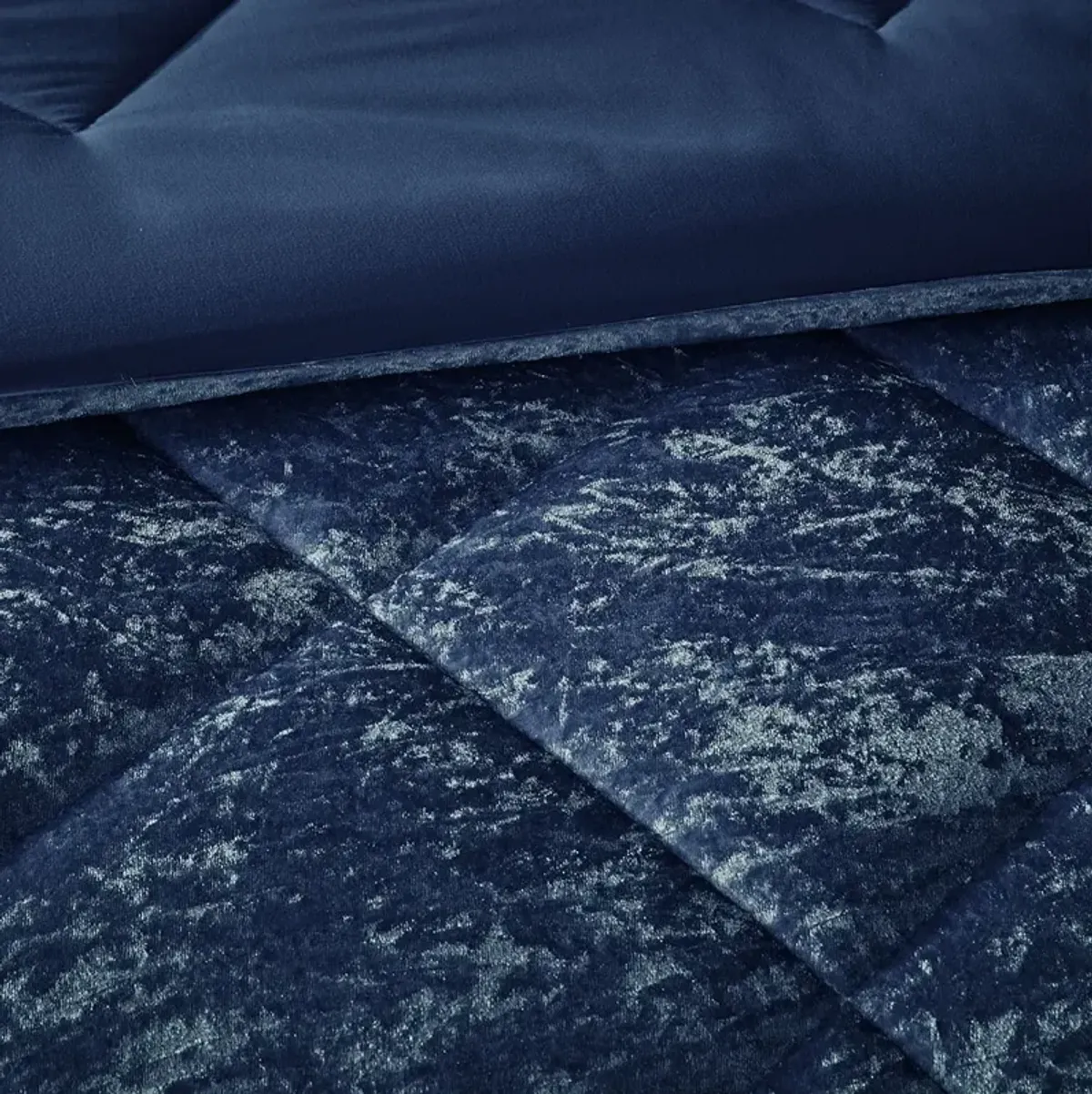 Intelligent Design Felicia Navy Velvet Comforter Set