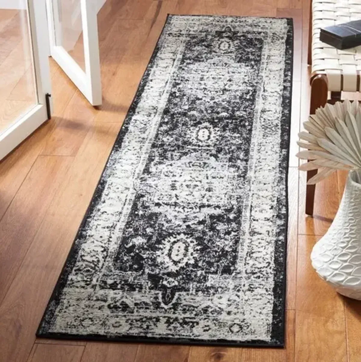 Brentwood 851 Black / Grey 2' X 8' Runner Powerloomed Rug