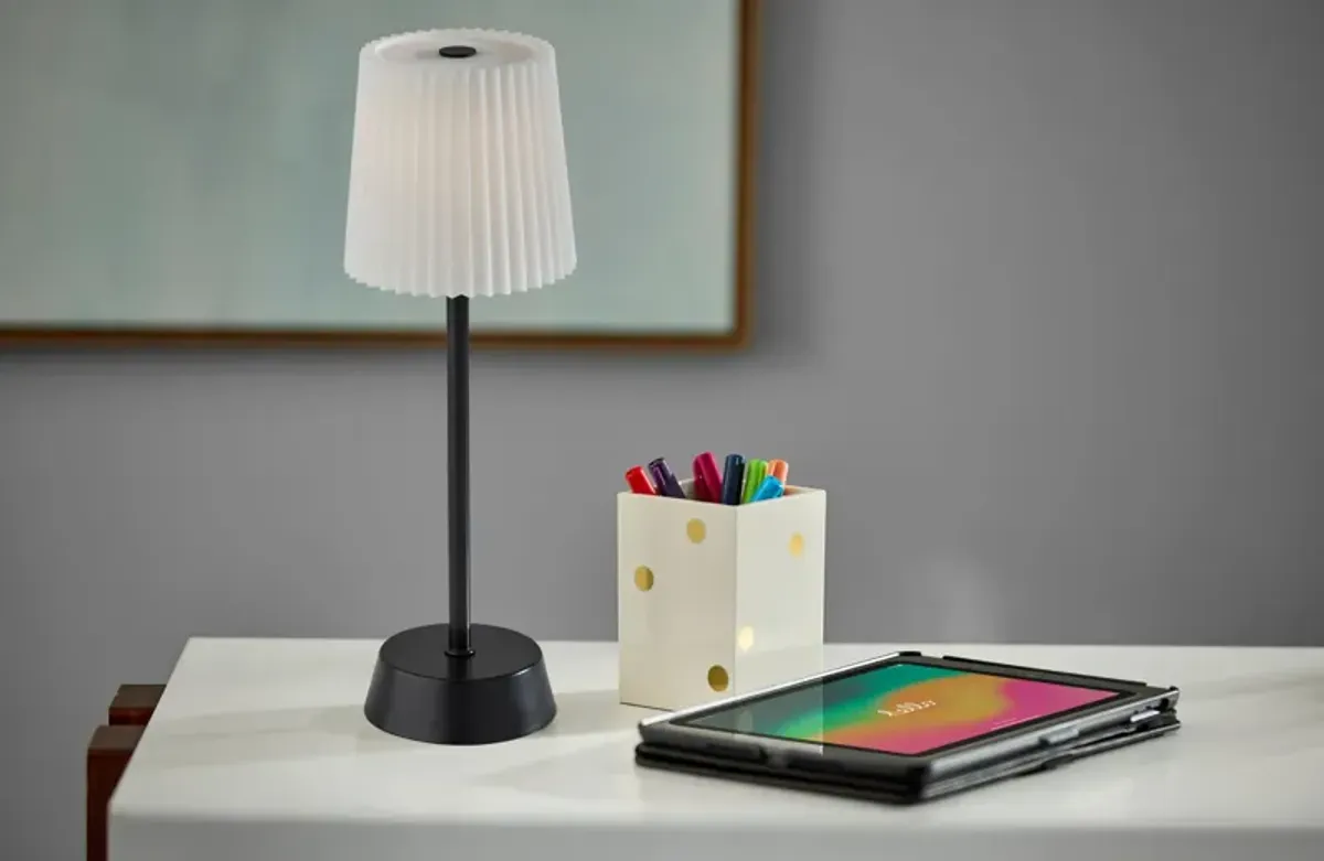 Bobby Cordless LED Table Lamp