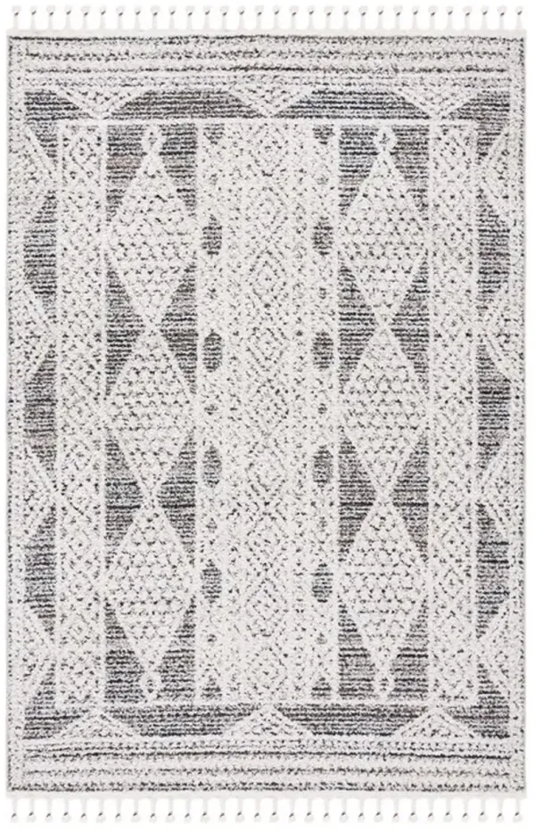 CHAPEL 404 Black  4' X 6' Small Rectangle Rug