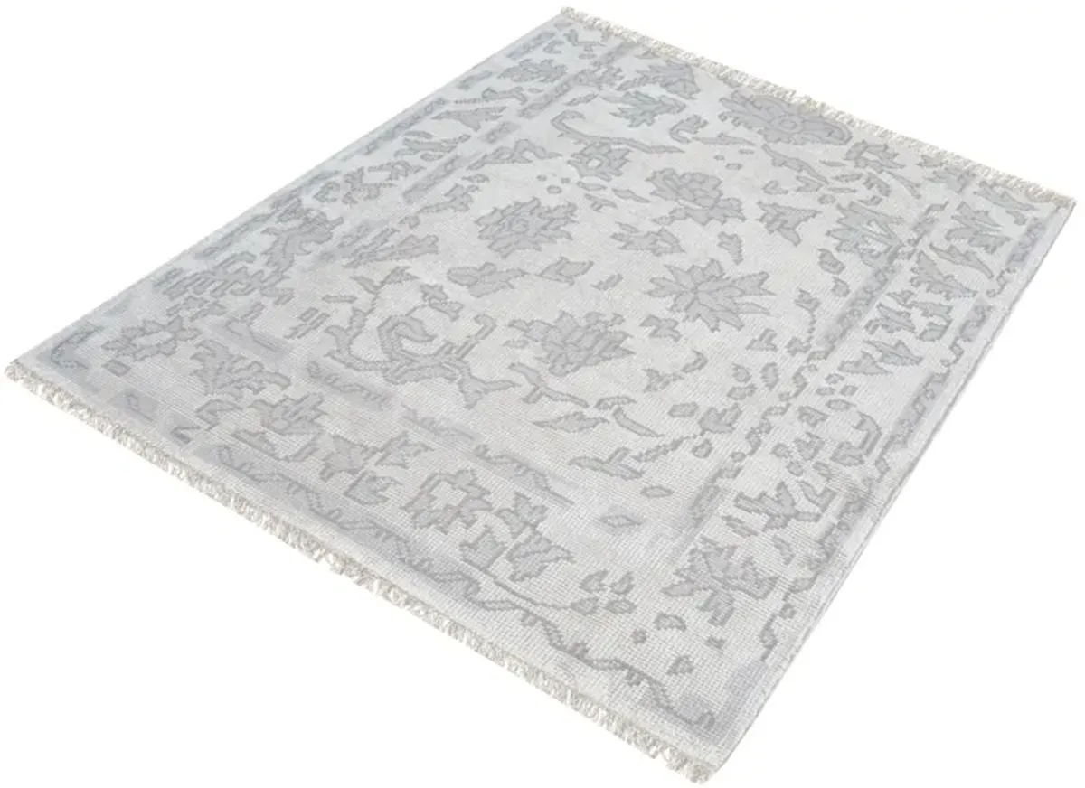 Harappa Hand-knotted Wool Rug in Silver and Ivory