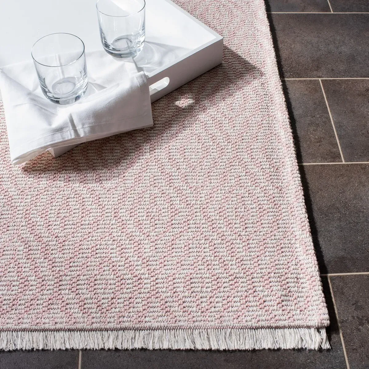 AUGUSTINE 400 PINK  6'-7' X 6'-7' Square Square Rug