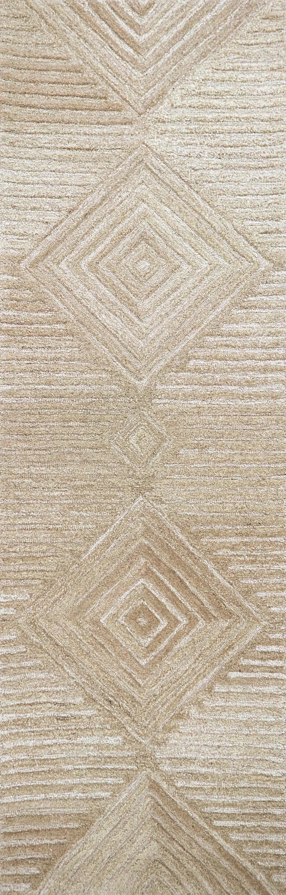 Suffolk Tan/Natural Geometric/Solid Wool 2'6" x 8' Runner Rug