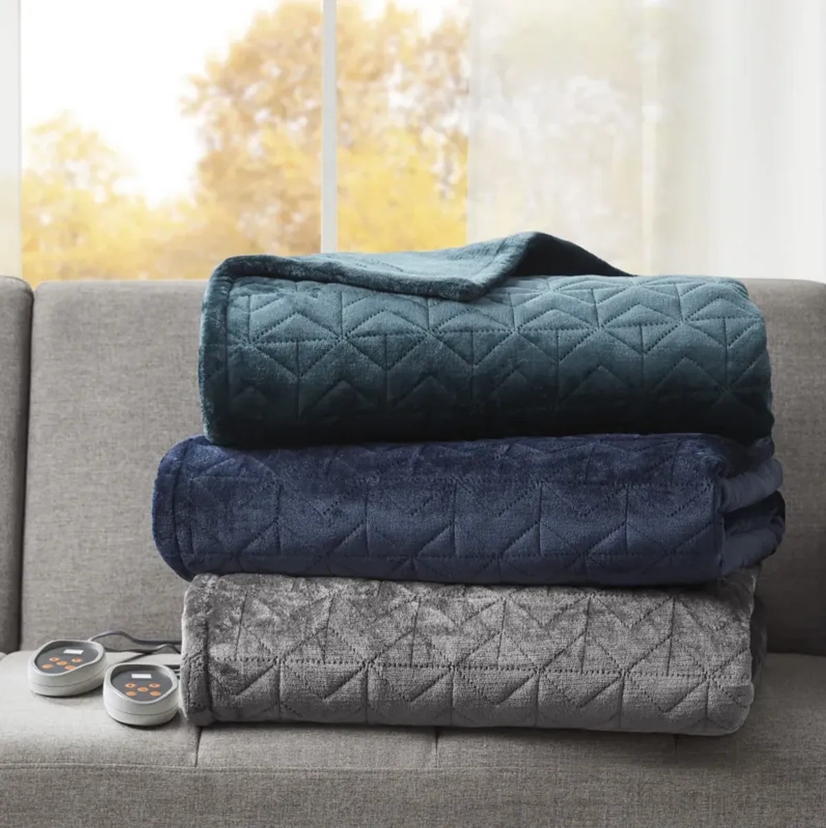 Beautyrest Quilted Plush Navy Heated Blanket