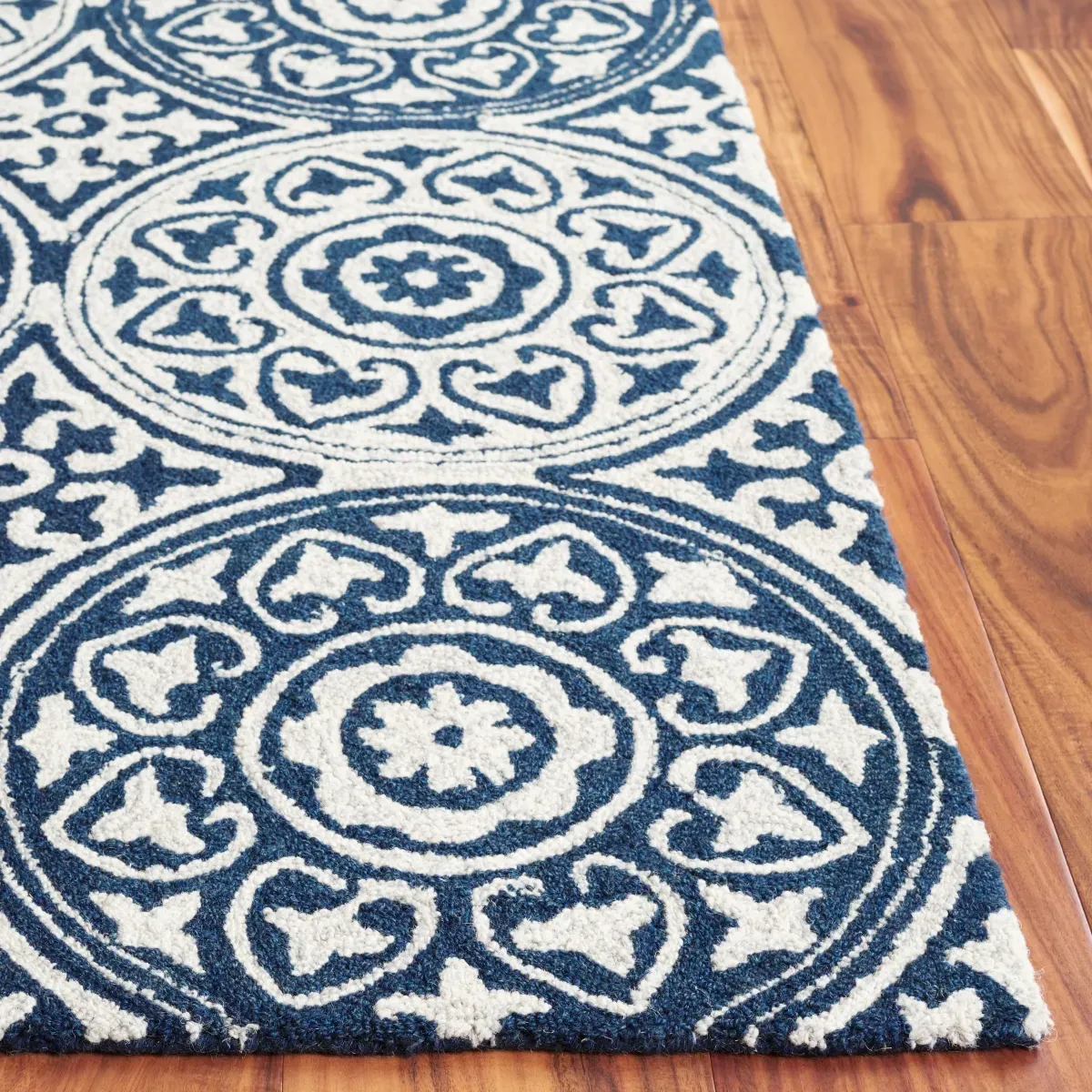 METRO 377 BLUE  5' x 8' Medium Rectangle Rug