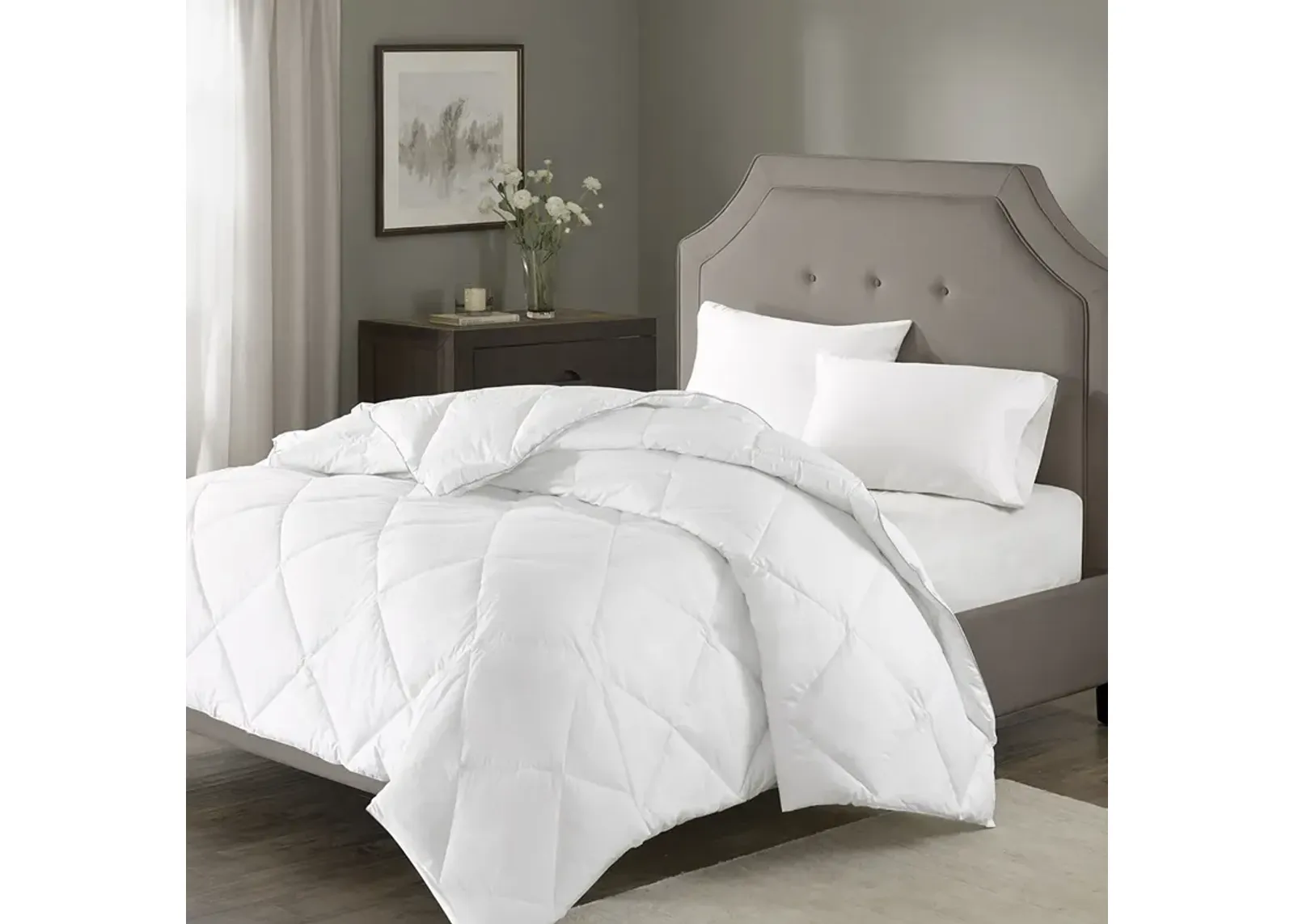 Madison Park Signature 1000 Thread Count Cotton Rich White Diamond Quilting Down Alternative Comforter