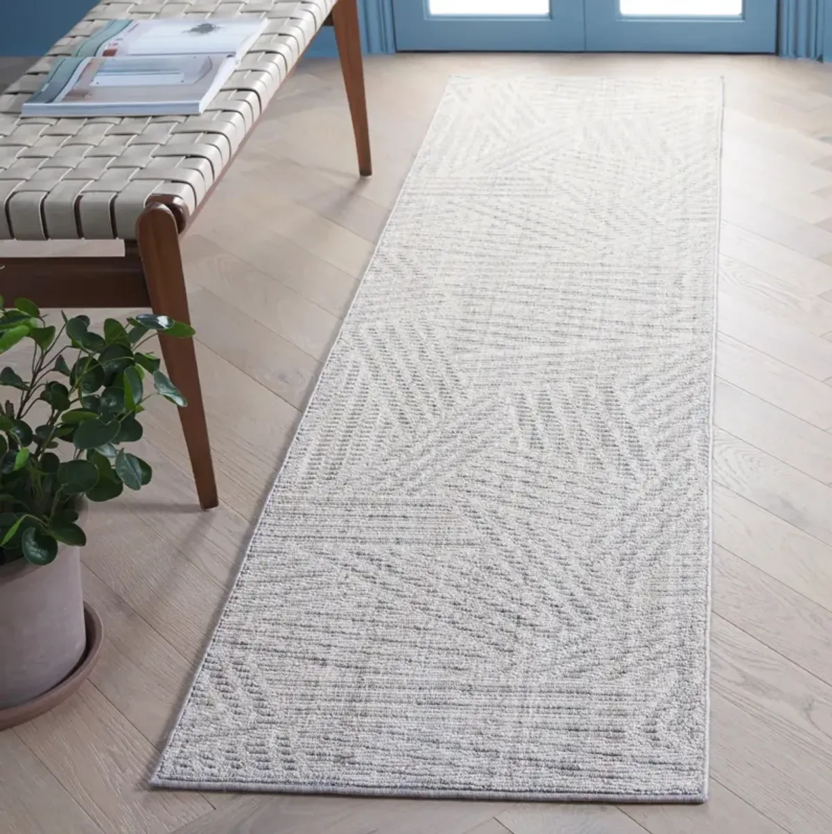 MSR1912 SERENITY GREY  2'-2' x 8' Runner Rug