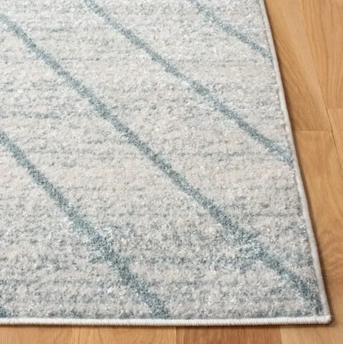 ADIRONDACK Contemporary Light Grey / Light Blue 4' X 6' Powerloomed Rug