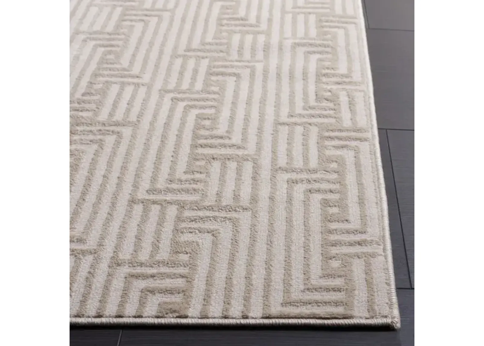 SAYLOR 102 Beige 2' X 8' Runner Rug