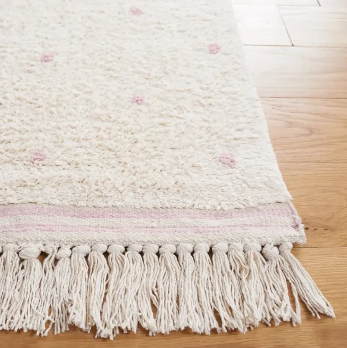 EASY CARE 212 IVORY  2'-3' x 11' Runner Rug