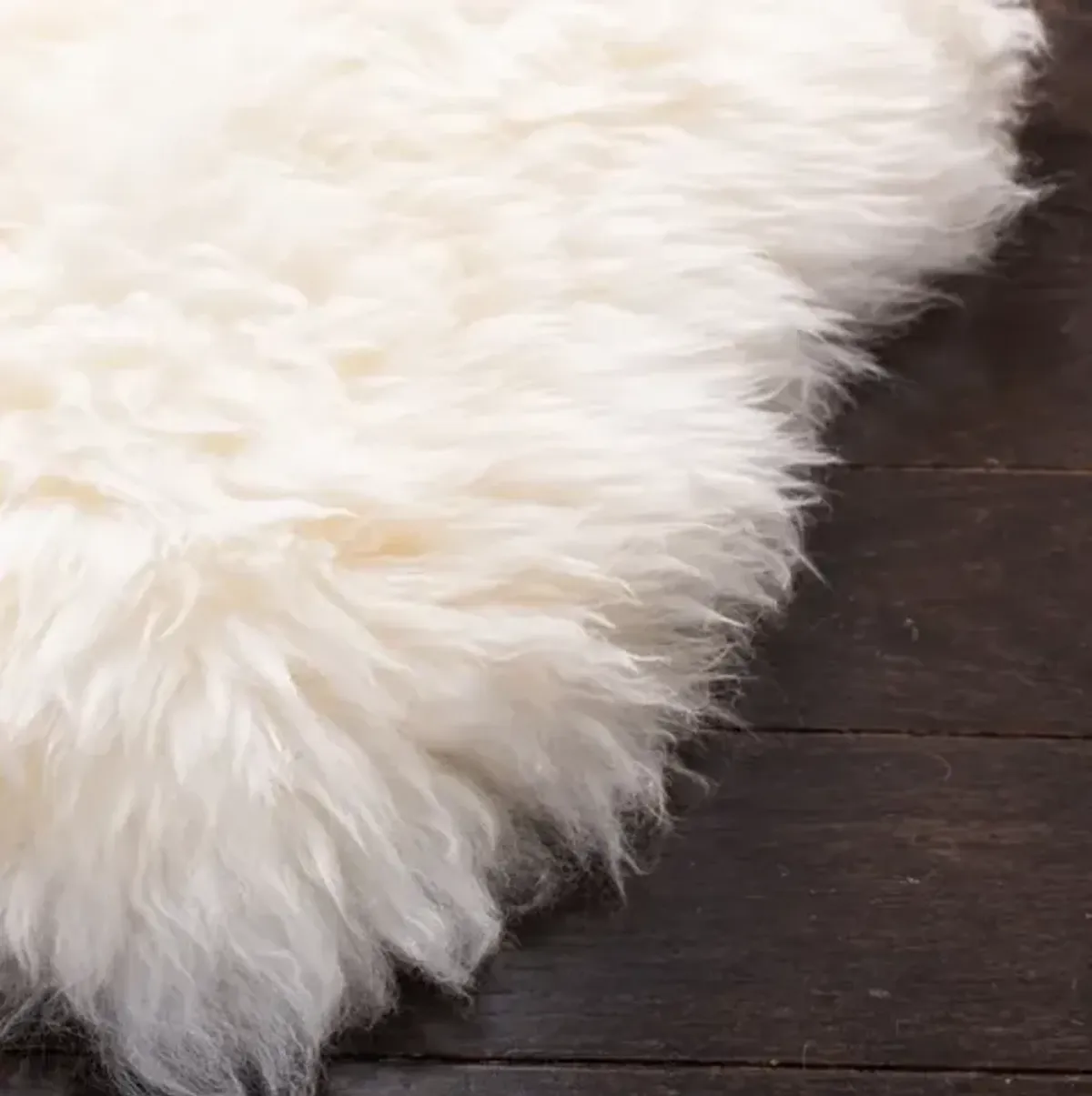 SHEEP SKIN 121 White 2' X 6' Runner Rug