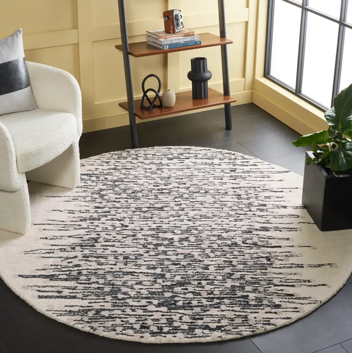 METRO Hand Tufted 6' x 6' Round area rug