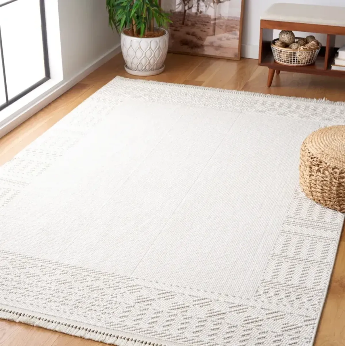 CAMDEN 658 IVORY 4' x 6' Small Rectangle Rug