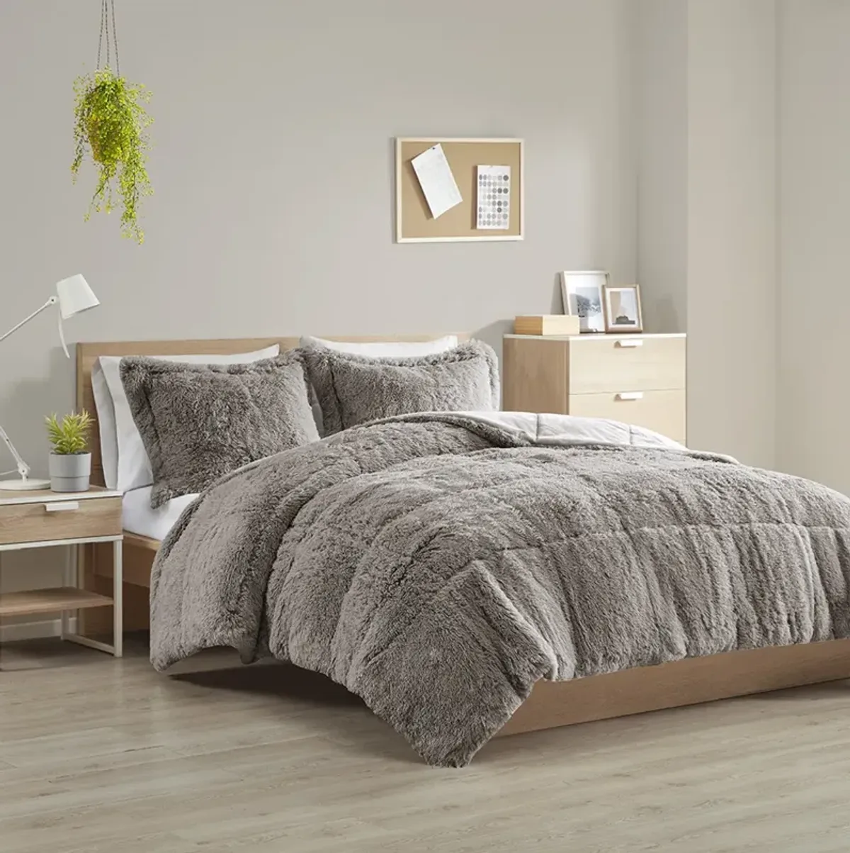 Intelligent Design Malea Grey Shaggy Long Fur Comforter Mini Set