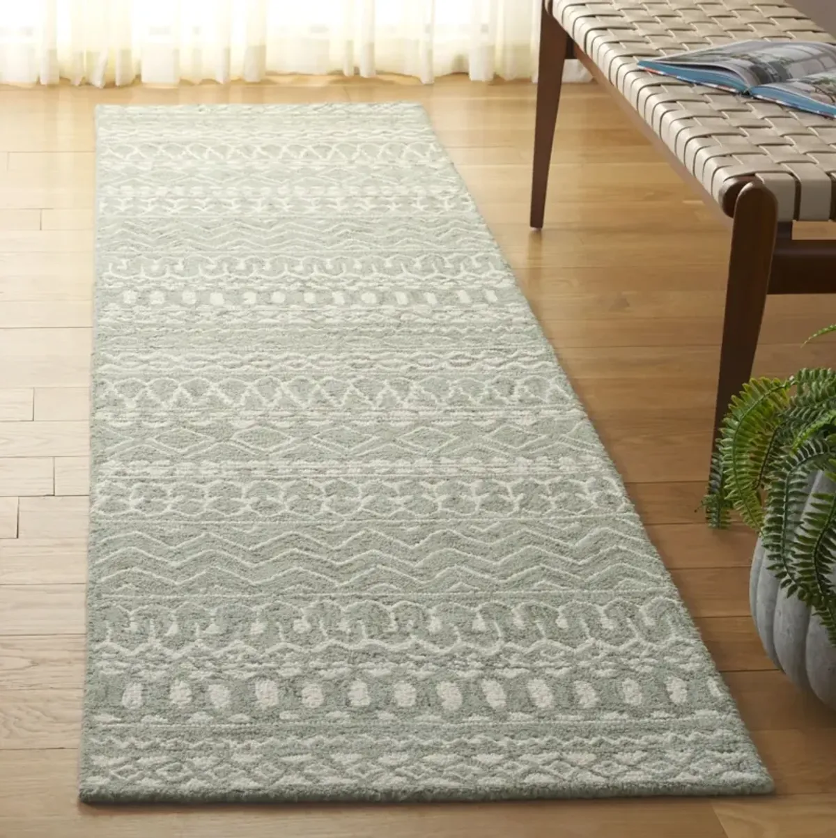 MICRO LOOP 502 SAGE  2'-3' x 9' Runner Rug