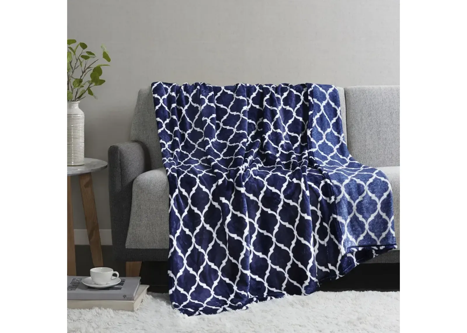 Madison Park Ogee Navy Oversized Throw