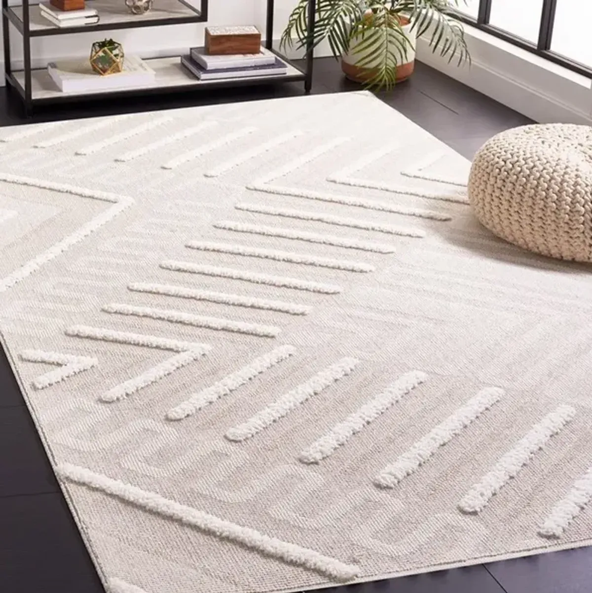 TRENDS 104 Beige 6'-7' X 6'-7' Square Square Rug