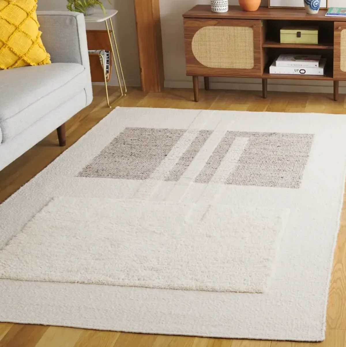 VERMONT 207 IVORY  5' x 8' Medium Rectangle Rug