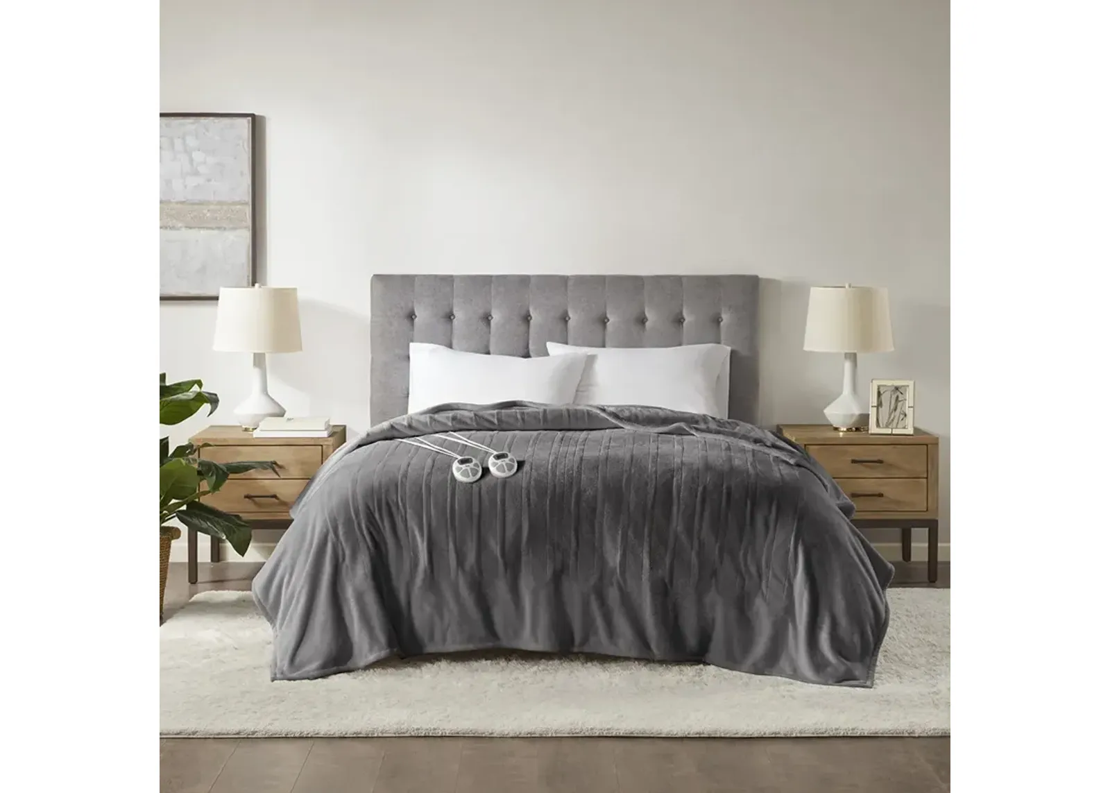 Serta Plush Heated Dark Grey Blanket