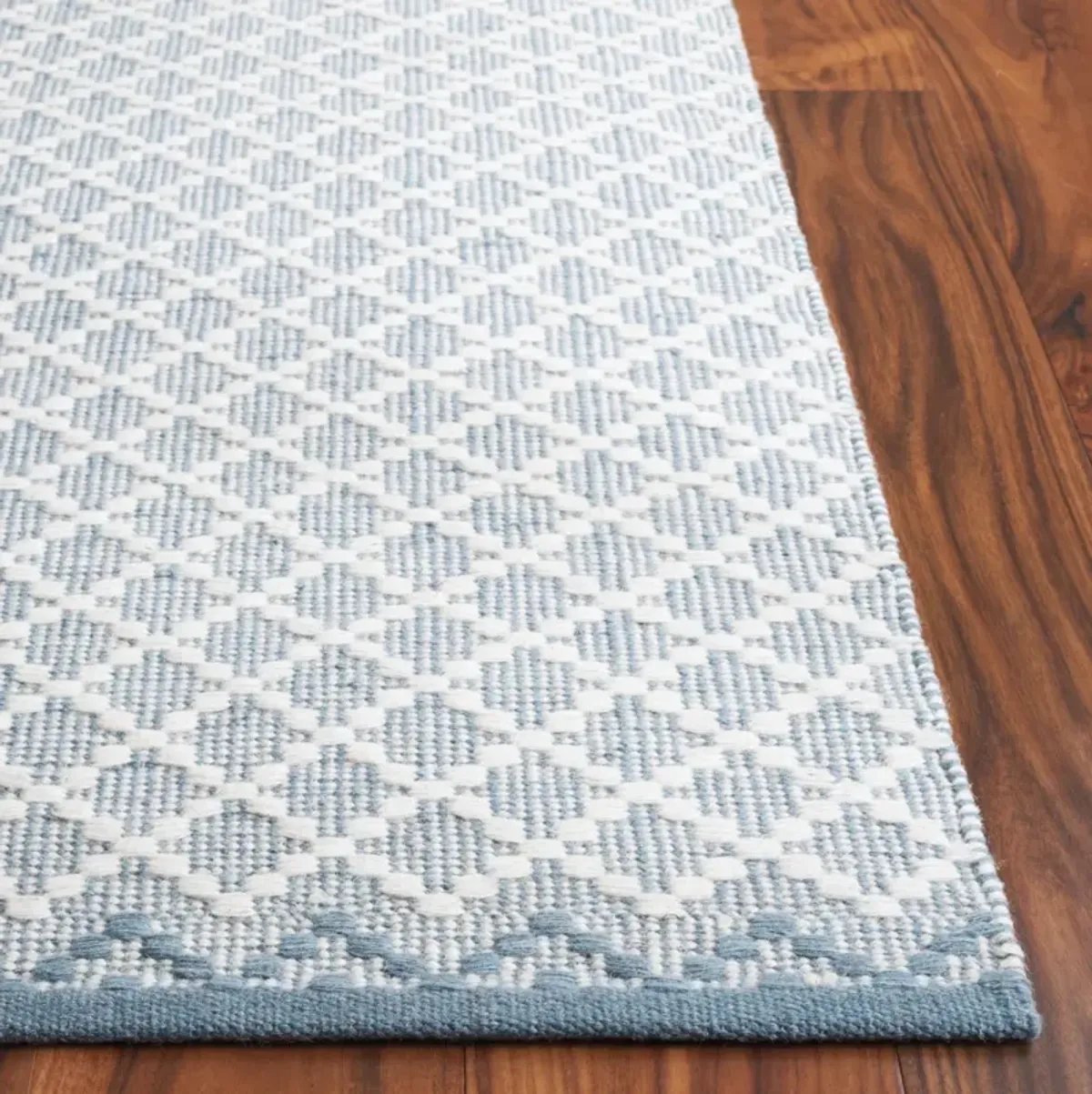 VERMONT 908 BLUE  2'-3' x 9' Runner Rug