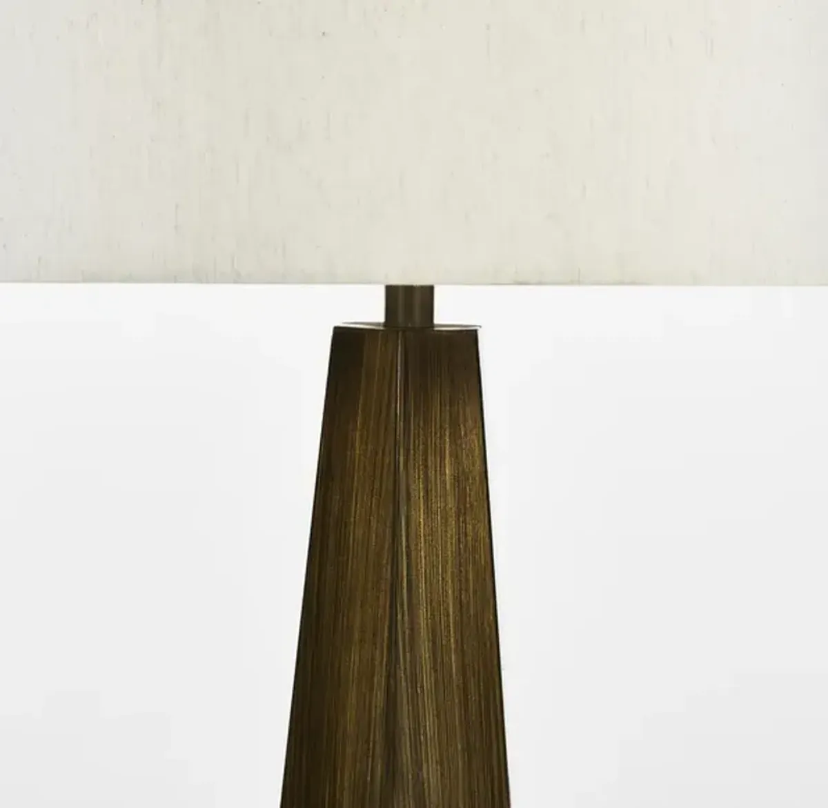 JANDEAN TABLE LAMP