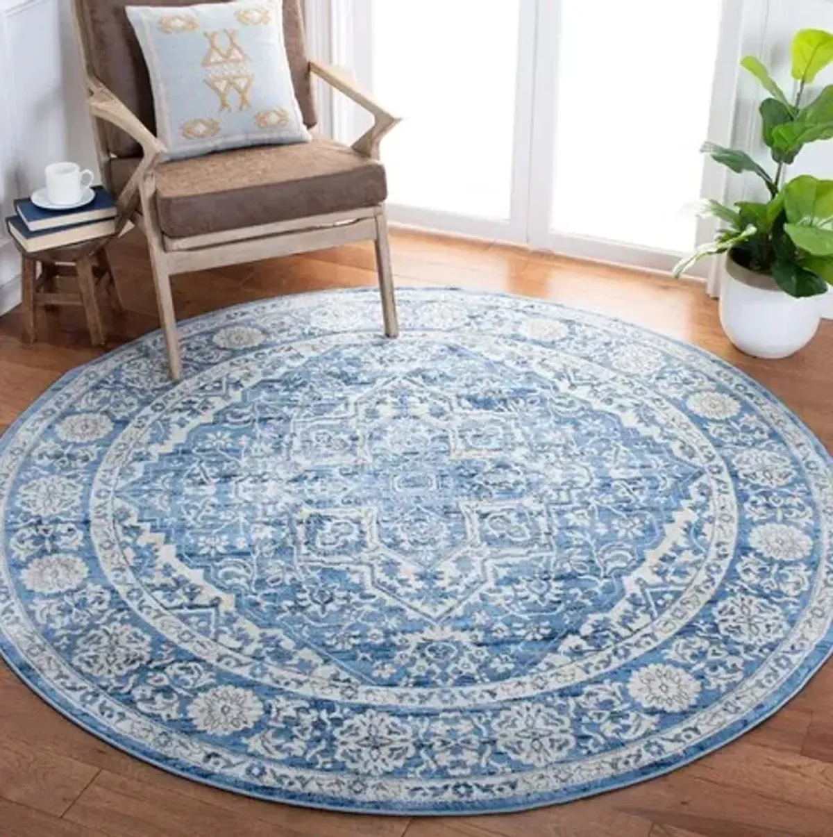 Brentwood 832 Ivory / Navy 6'-7" X 6'-7" Round Round Powerloomed Rug