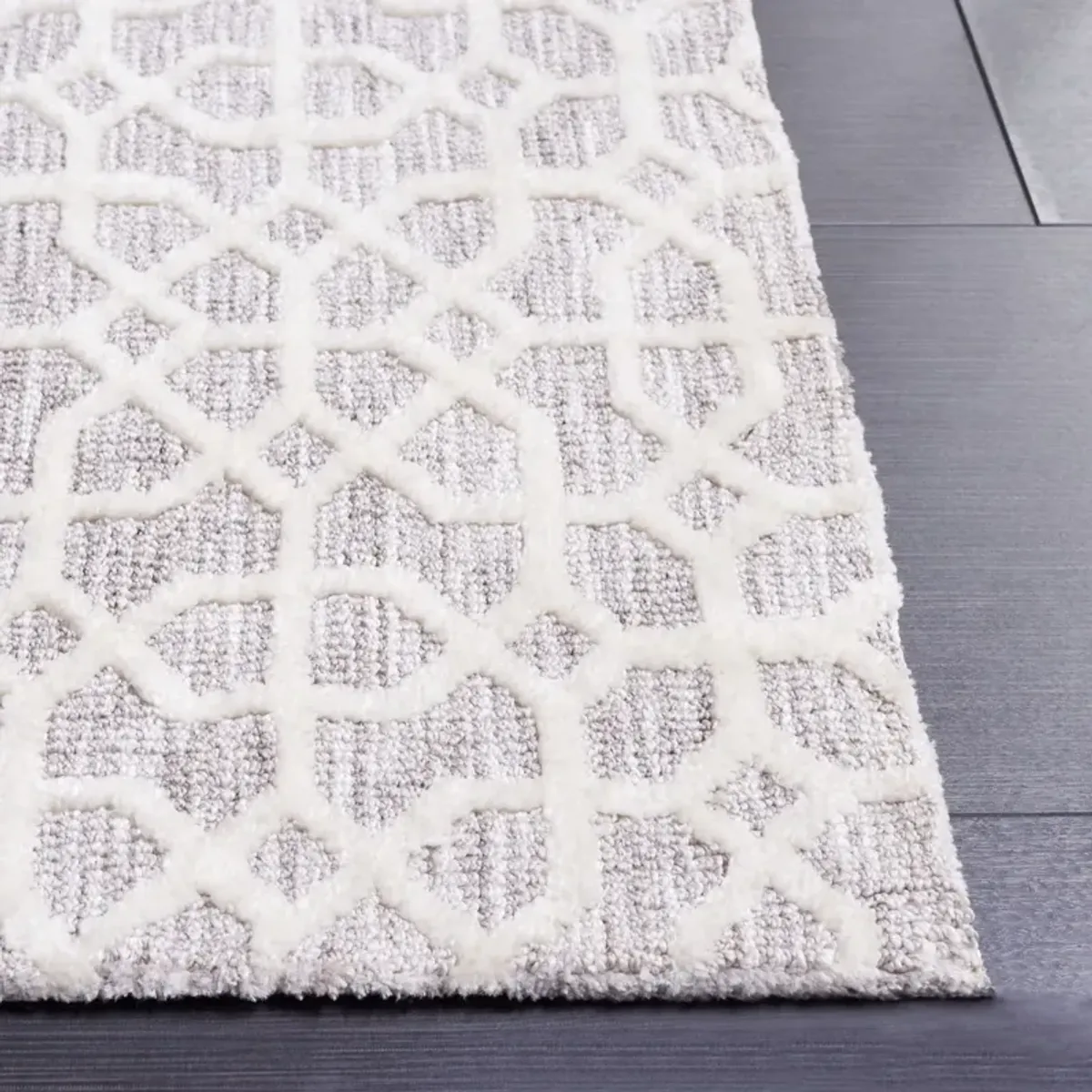 AUDREY 103 Beige 2'-3' X 8' Runner Rug