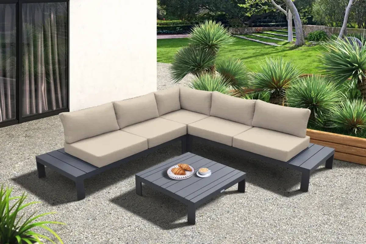 Razor 4-Piece  Outdoor Sectional Set 