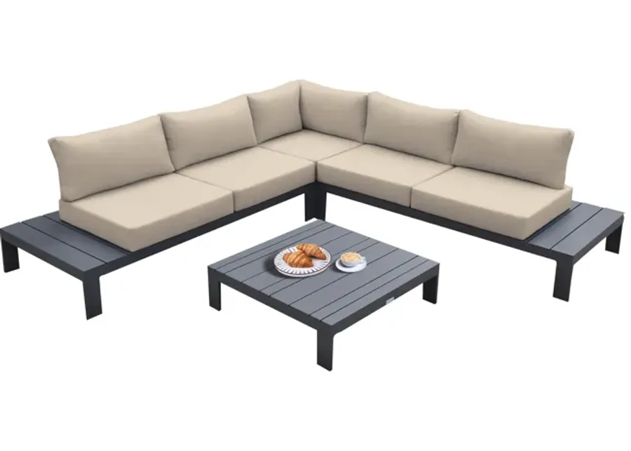 Razor 4-Piece  Outdoor Sectional Set 