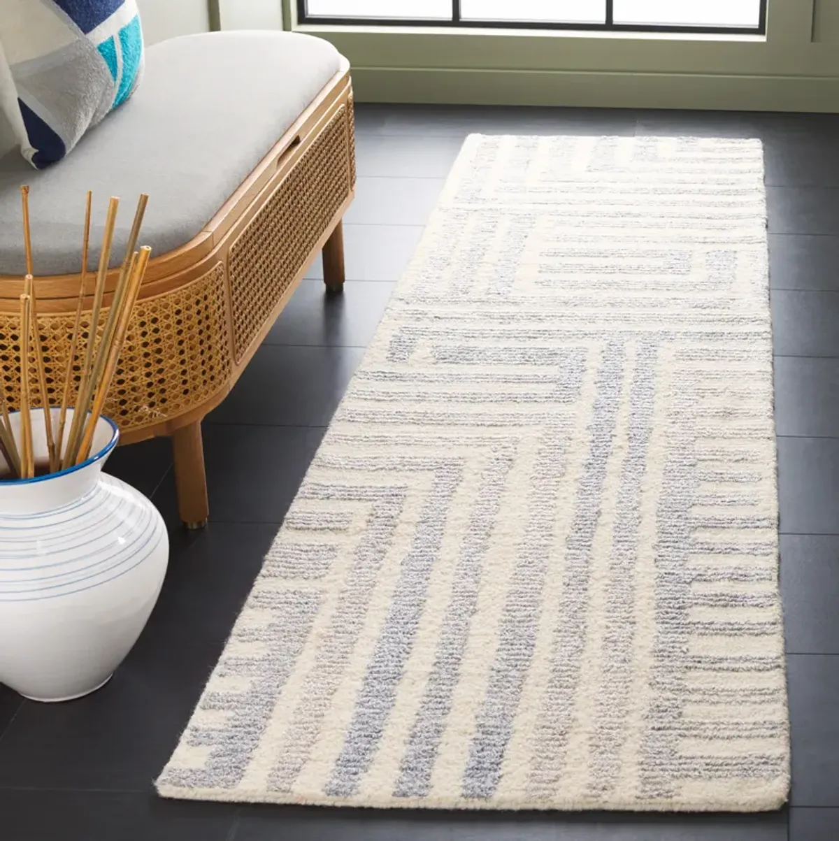 RENEWAL Hand Tufted 2'-3' x 8' runner