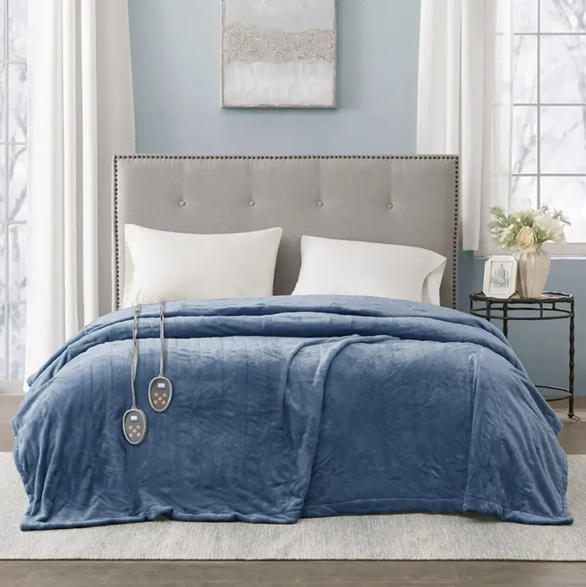 Beautyrest Heated Plush Sapphire Blue Blanket