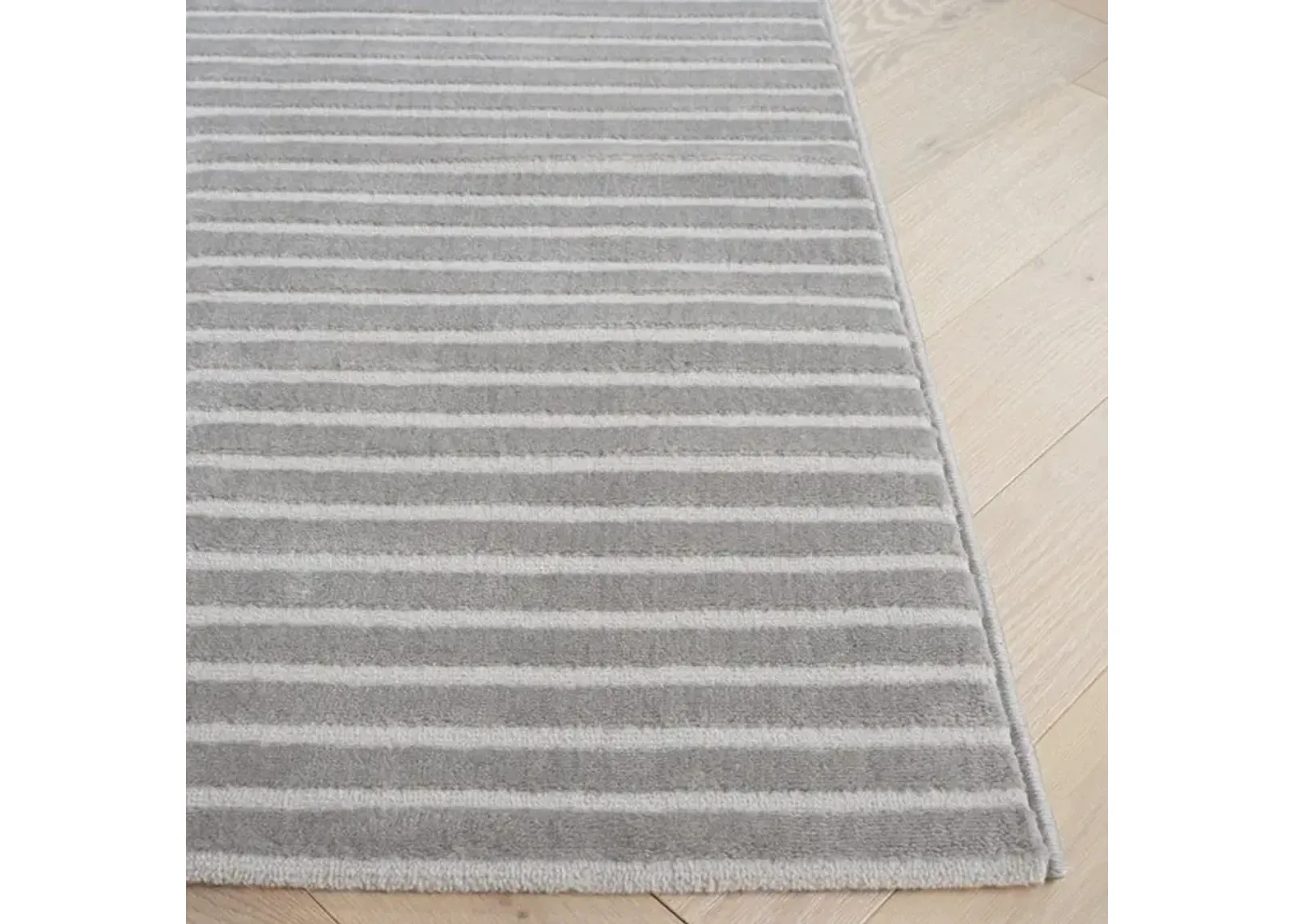 SAYLOR 106 Grey  2' X 8' Runner Rug