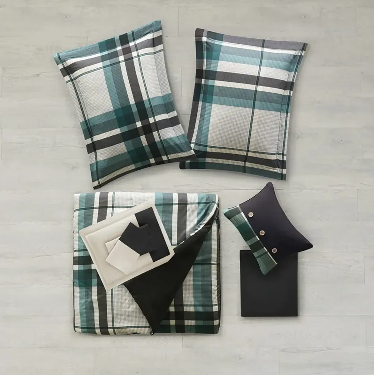 Plaid Comforter Set with Bed Sheets