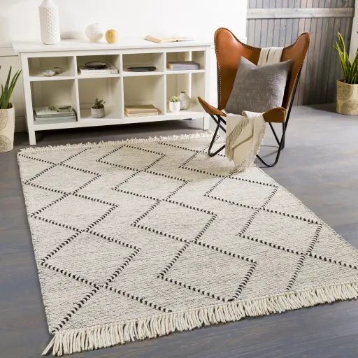 Uttar UTT-2303 2'6" x 8' Rug