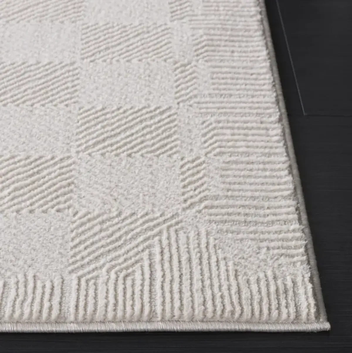 PARKER 122 TAUPE 2' x 8' Runner Rug