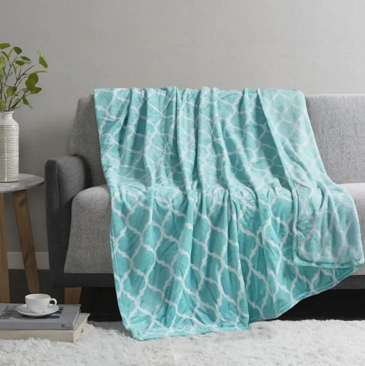 Madison Park Ogee Aqua Oversized Throw