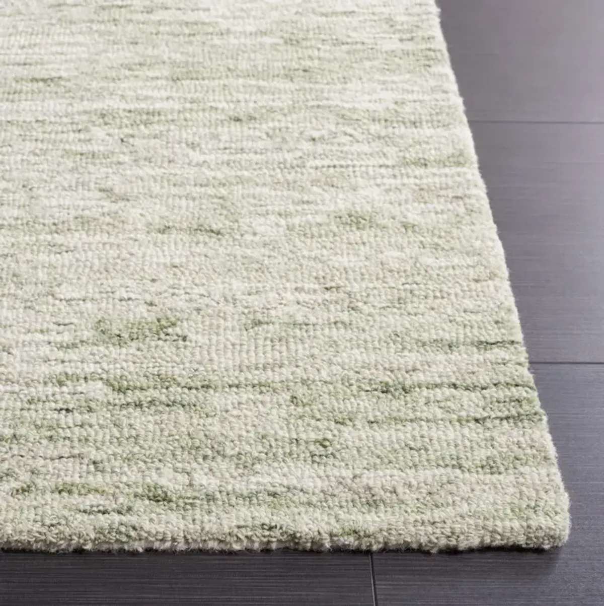 EBONY 450 GREEN  2'-3' x 9' Runner Rug