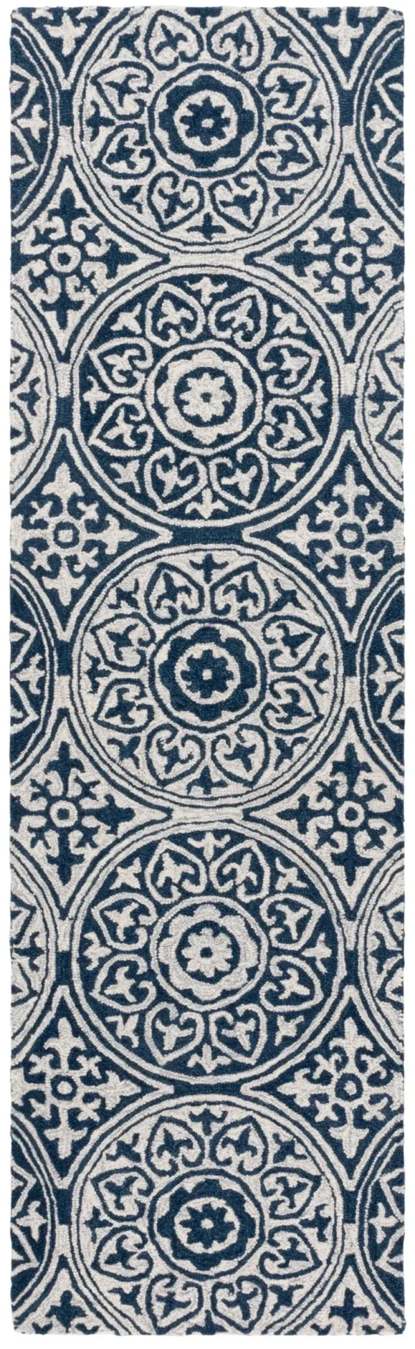 METRO Hand Tufted 2'-3' x 8' runner