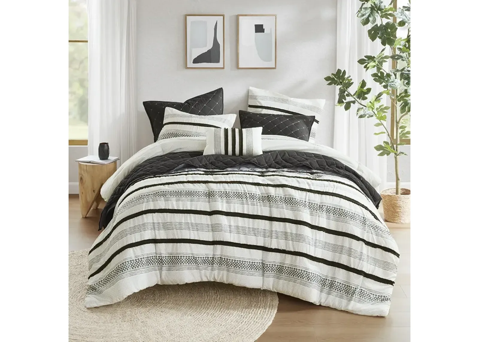 7 Piece Stripe Comforter and Quilt Set