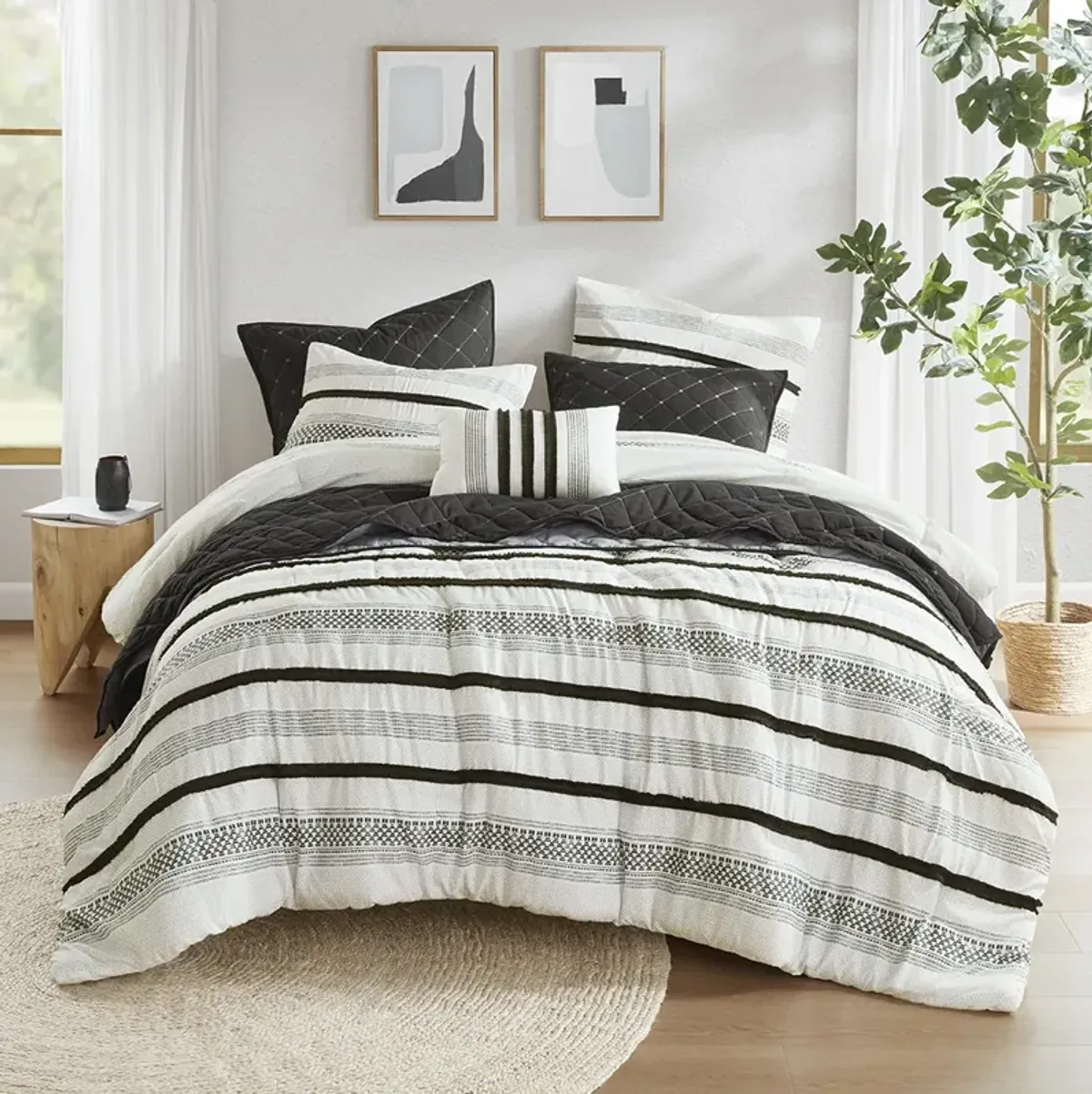 7 Piece Stripe Comforter and Quilt Set