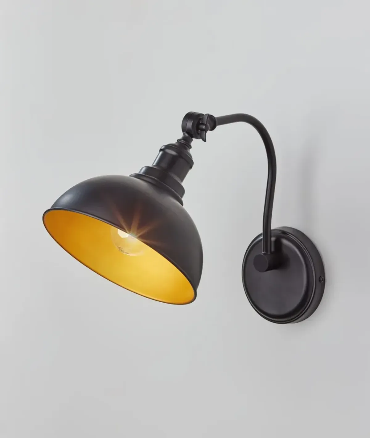 Wallace Wall Lamp