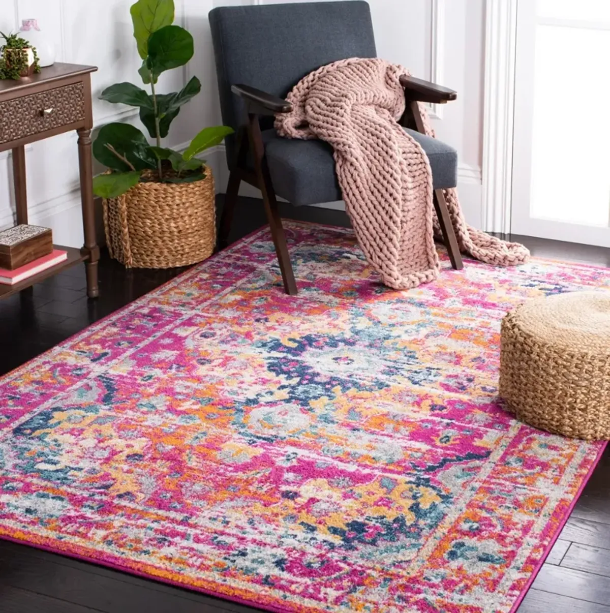 MADISON 154 FUCHSIA  2'-3' x 3'-11' Accent Rug