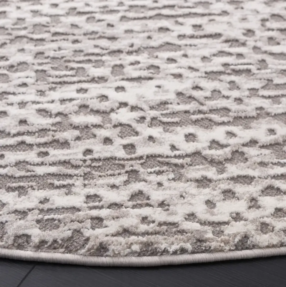 REVIVE 124 TAUPE  6'-7' x 6'-7' Round Round Rug