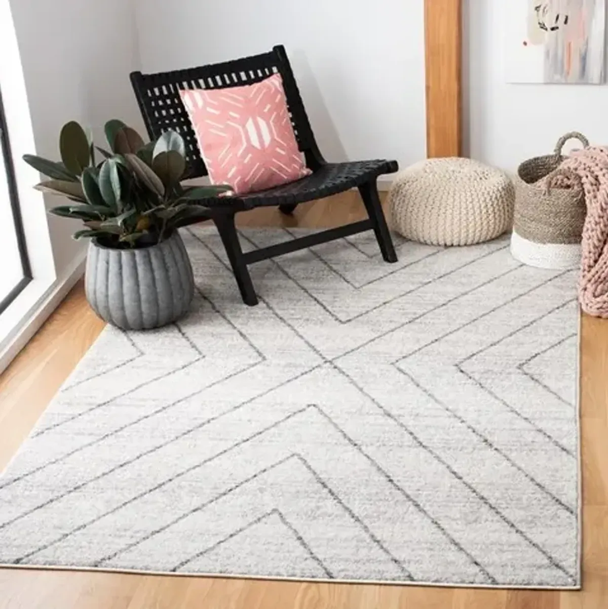 ADIRONDACK Contemporary Ivory / Dark Grey 2'-6" X 8' Powerloomed Rug