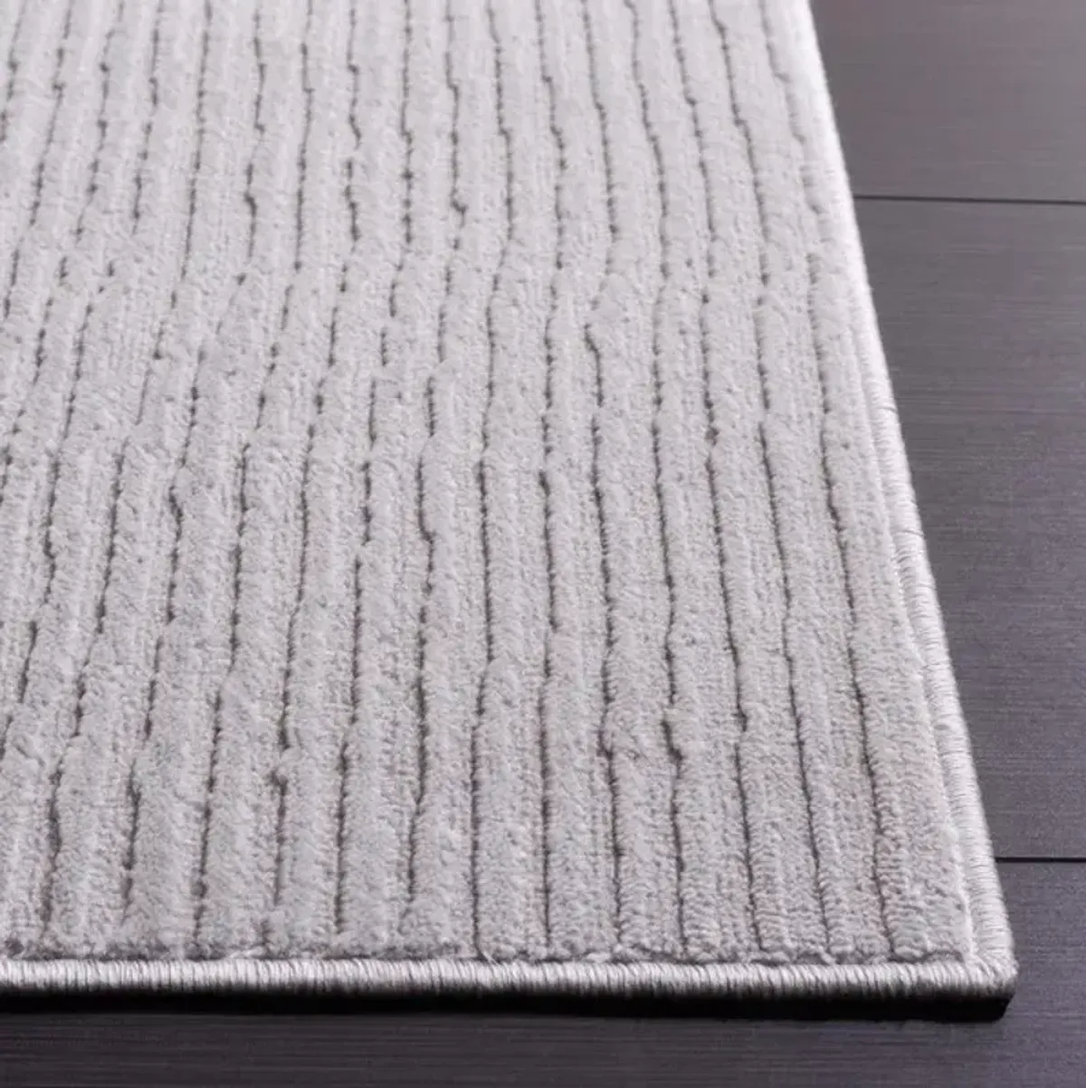 SAYLOR 100 Grey  2' X 8' Runner Rug