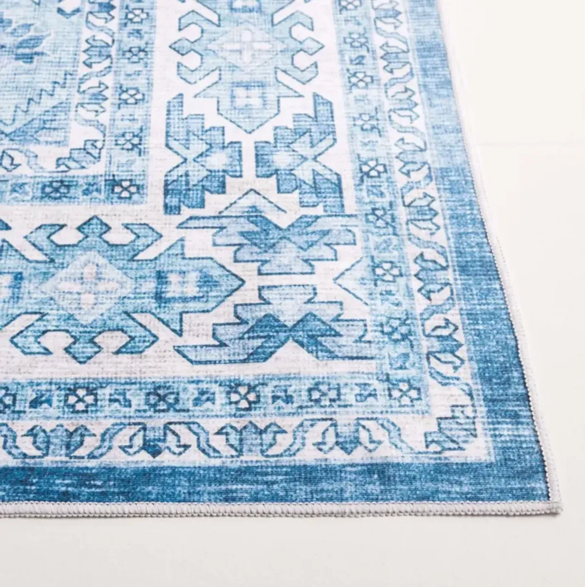 ARIZONA 512 LIGHT BLUE  2'-6' x 8' Runner Rug