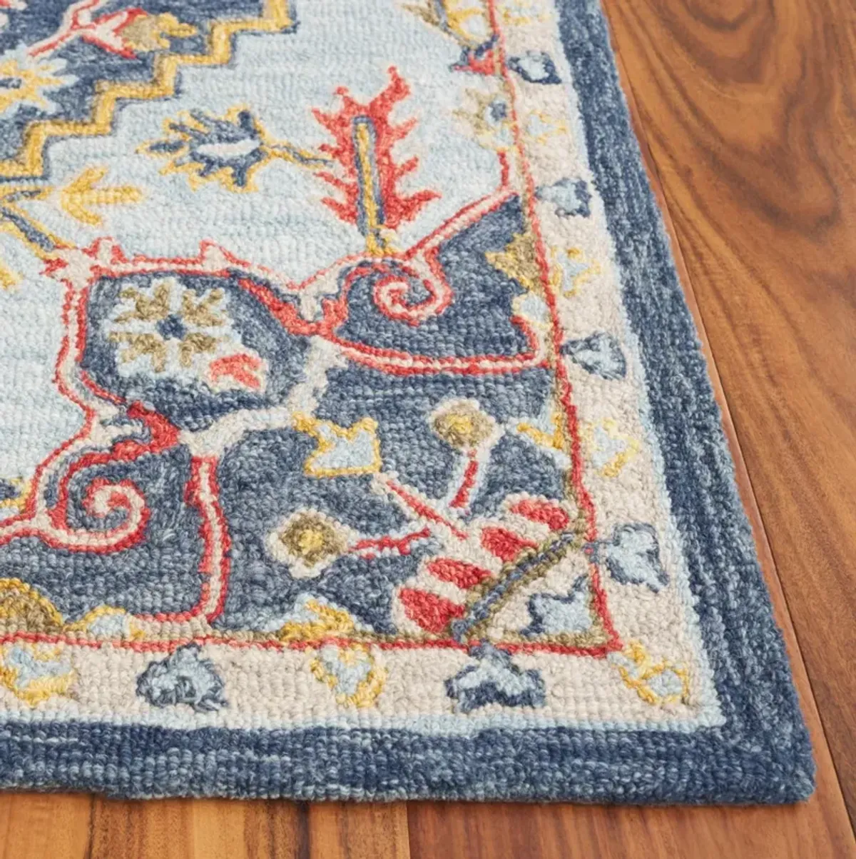 METRO 728 NAVY  2'-3' x 8' Runner Rug